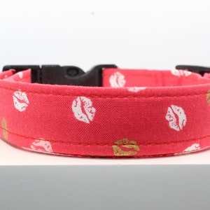 Kiss me dog collar, Custom dog collar, Handmade dog collar, Fabric dog collar, Print dog collar, Collars for dogs, Dog Collar.