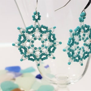 Brincos Turquesa Verde Starburst: Brincos Pendentes com Contas