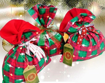 8/" x 10/" Holiday Time Red-Multi Reindeer Cloth Drawstring Christmas Gift Bag