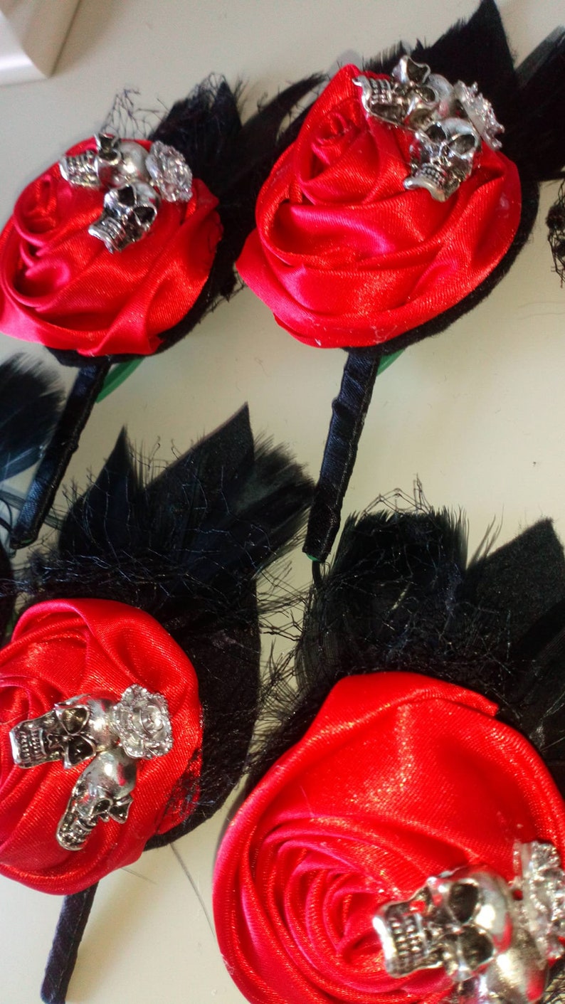 Skull Buttonhole Skull Corsage Skull Pin Red Boutonierre Goth Corsage Alternative Wedding Accessory Wedding Keepsake Halloween Eclectic
