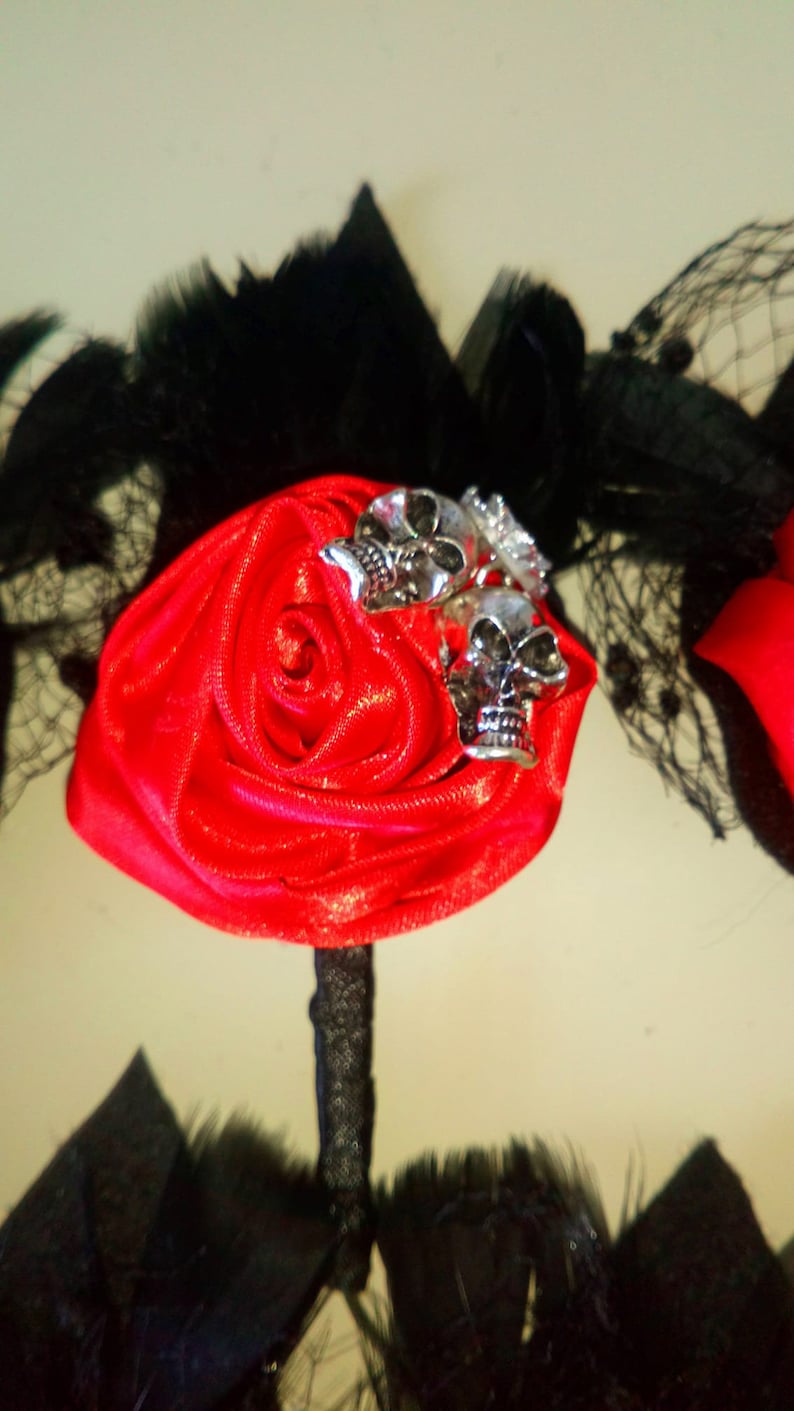 Skull Buttonhole Skull Corsage Skull Pin Red Boutonierre Goth Corsage Alternative Wedding Accessory Wedding Keepsake Halloween Eclectic