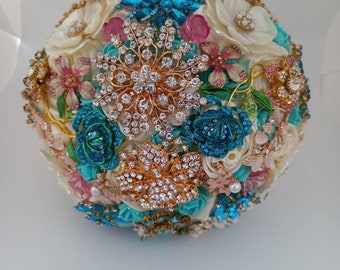 Brooch bouquet