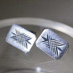 Sterling Silver Vintage 1960&#39;s Cufflinks with Geometric Design Lineart Engraving