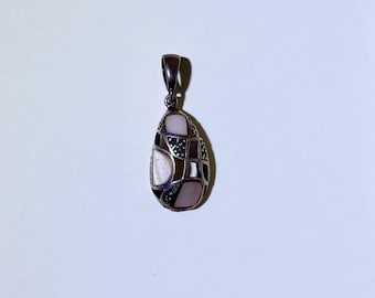 Oval Pendant MOP Geometric Silver Vintage