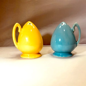 Salt & Pepper Shakers, 1940’s California Pottery Vintage, Blue Yellow