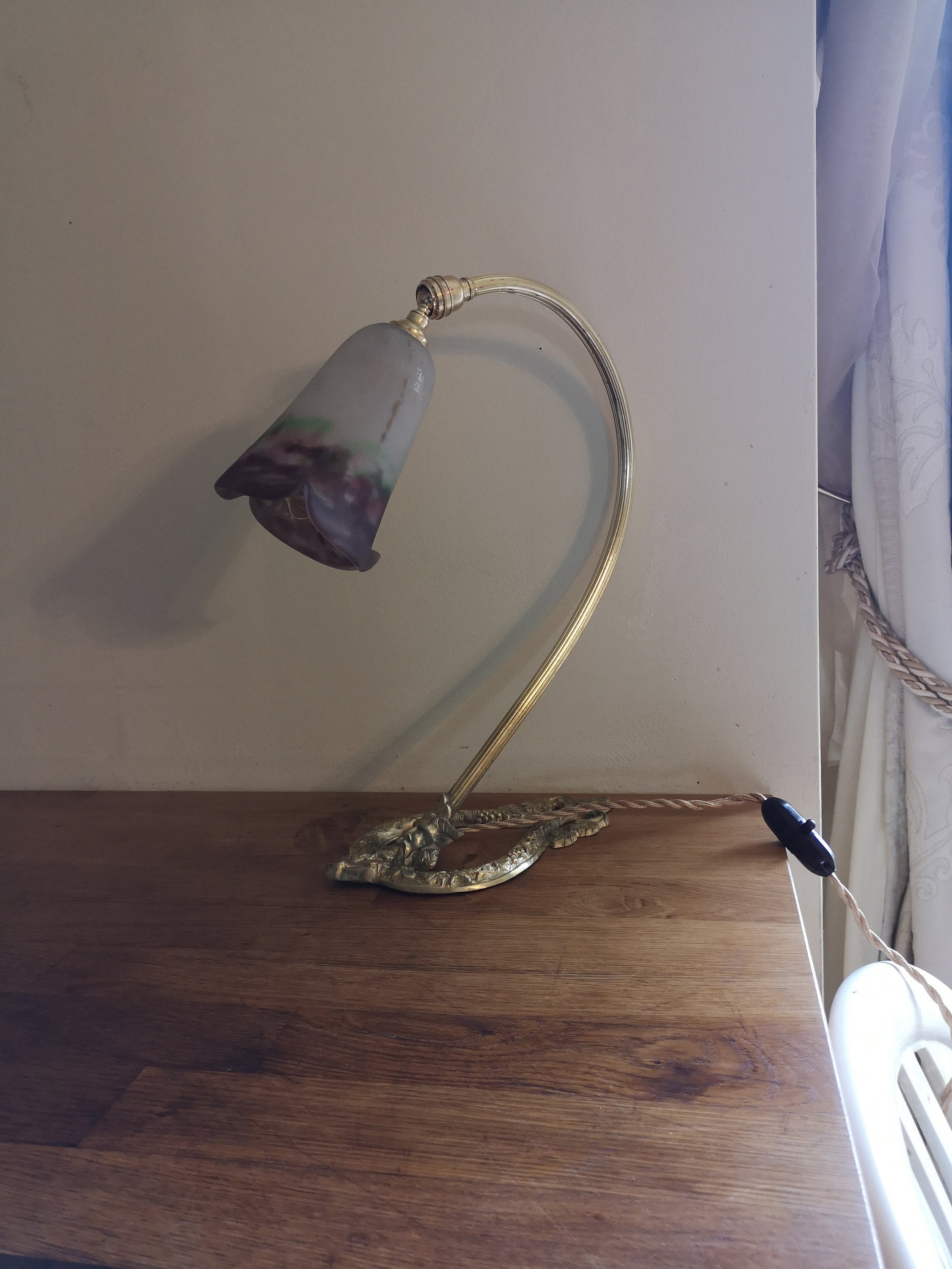 Lampe sur Pied Art Déco/Nouveau en Bronze Représentant Bacchus. Tulipe Pâte de Verre Signée Muller F