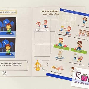 Puede incluir: Un libro abierto con ilustraciones coloridas de un ni&ntilde;o rezando y una variedad de buenas acciones. El libro incluye el texto "Find 7 differences" y "Use the enclosed your good deed".