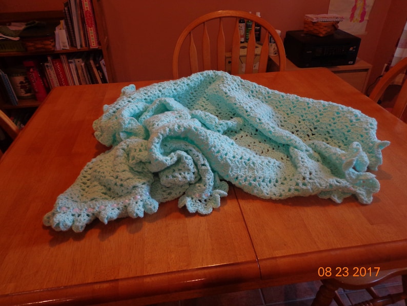 Pale Green and white baby afghan
