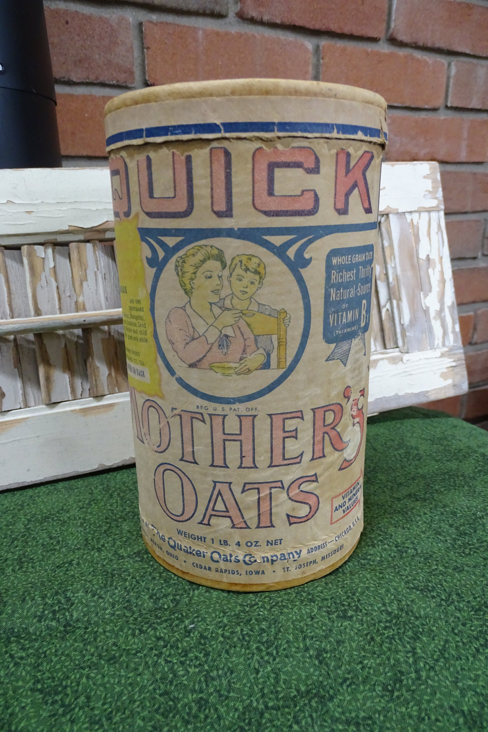 Vintage Quick Quaker Oats Cardboard Collectible Oatmeal Container *EMPTY*