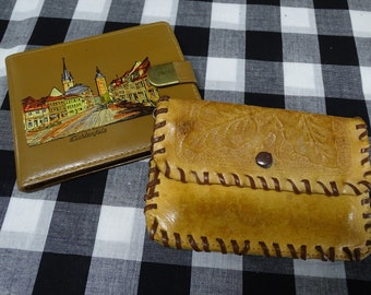 Carteras vintage de cuero color canela; Cartera de cuero repujado de los años 70, Cartera de cuero con escenas alemanas decorativas, Venta individual, Carteras de cuero de los años 70