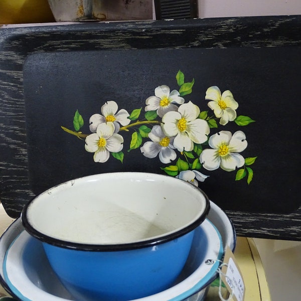 Set of Two MCM Kentley Oversize Buffet Trays, Vintage Black Wood Fiber and Printed Paper Buffet Tray Set with Apple Blossoms, Black Trays