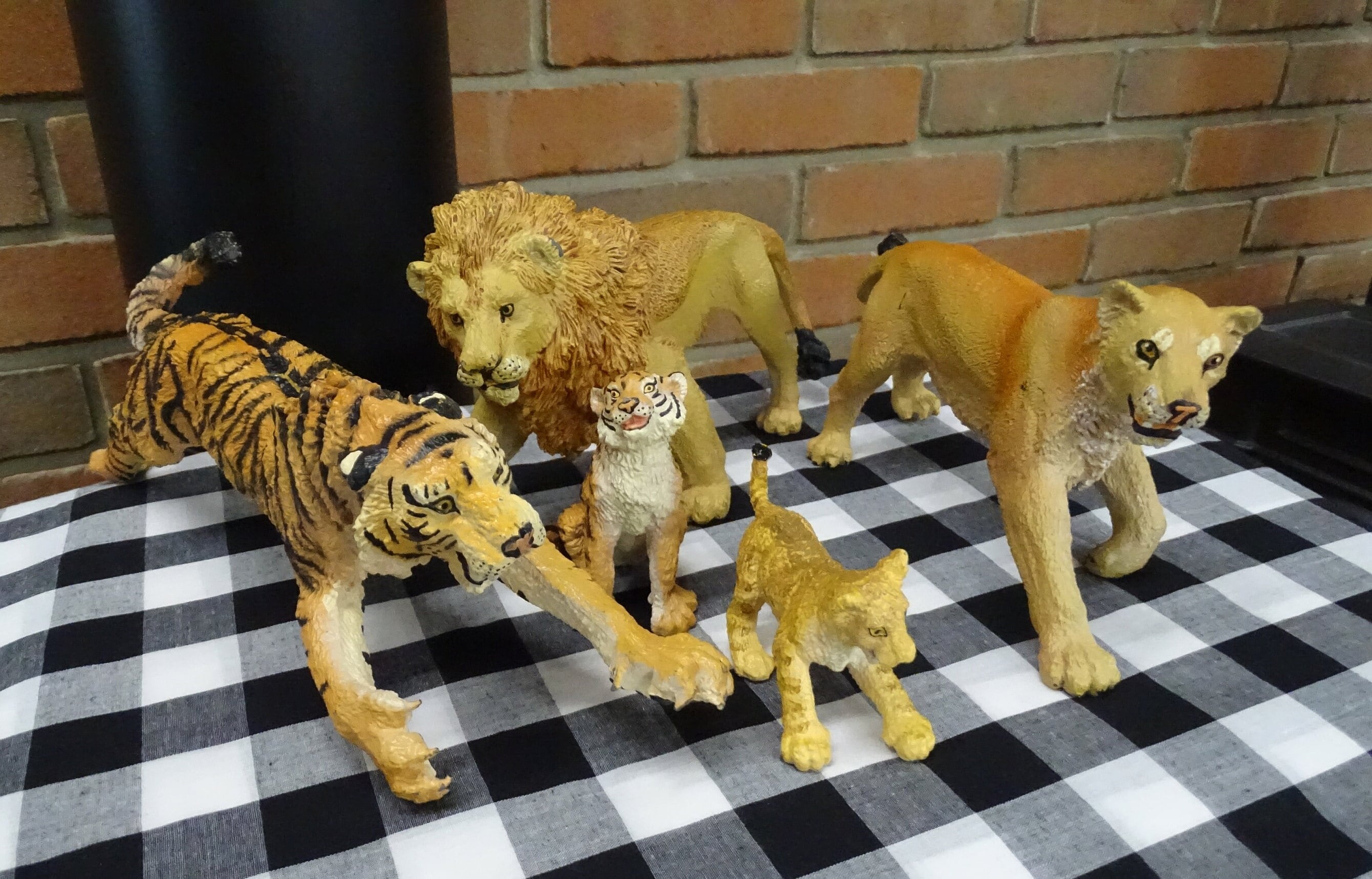 Lion Safari Ltd Wild Animals Vintage Safari Limited Vanishing Wild