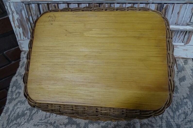 Vintage Handmade Woven Napkin Holder With Wood Center Press, Natural