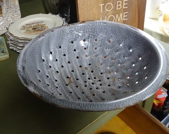 Vintage Dusty Blue Enamelware Colander, Farmhouse Kitchen Enamelware, Blue Enamelware with Handles, 1950s Vintage Enamelware