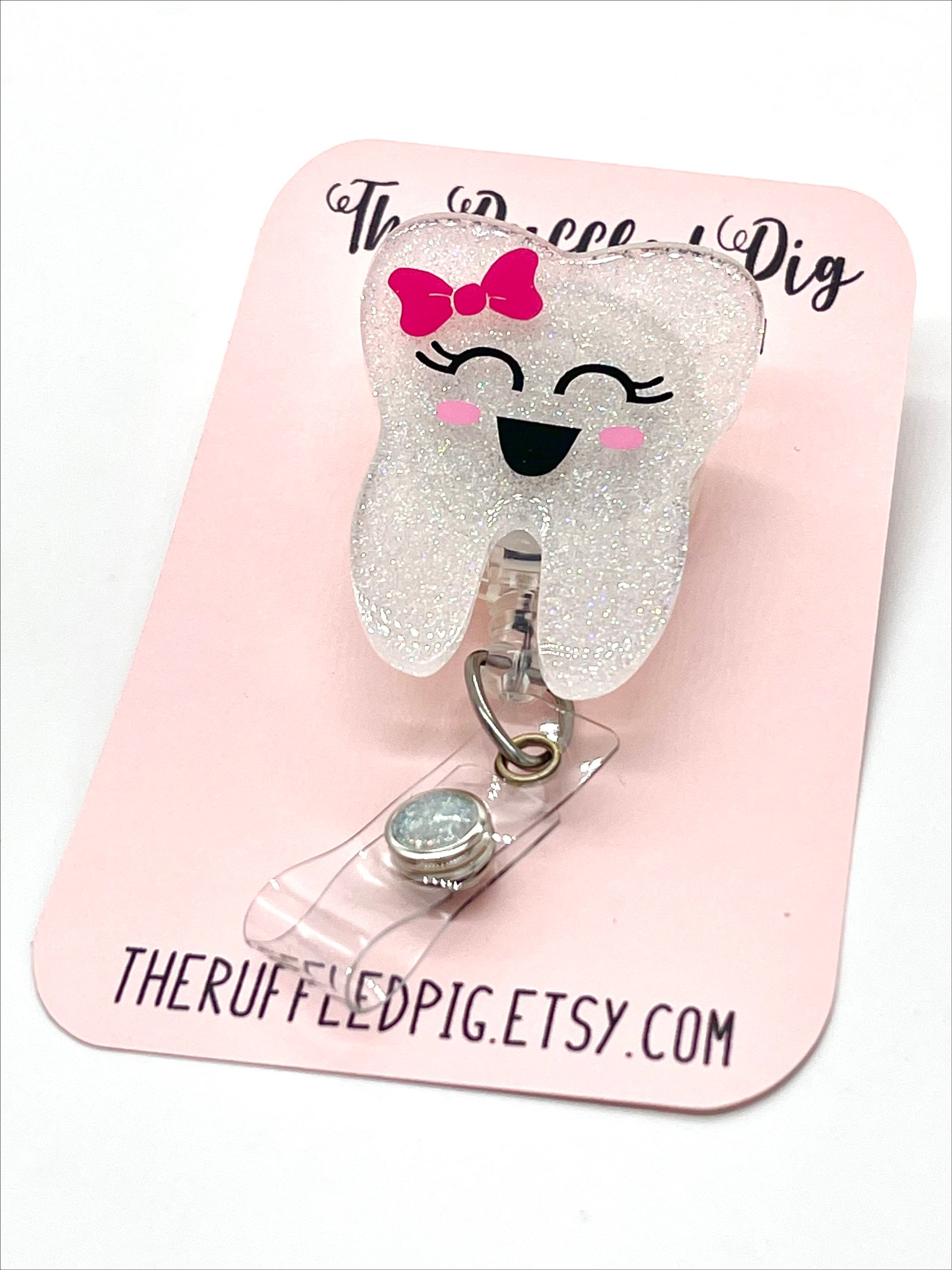 Tooth Retractable Badge Reel, Dentist ID Holder, Dental Hygienist Assistant  Key Card, Cute Acrylic Gift, Orthodontics Staff, Easy to Clean -  Canada