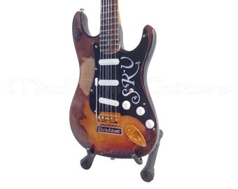 【希少】フェンダー ストラト ミニチュア ギター SRV レイヴォーン 希少】フェンダー ストラト ミニチュア ギター SRV レイヴォーン