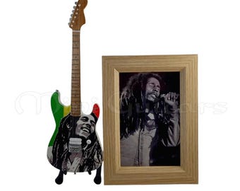 Figurine Bob Marley Homme Avec Guitare, Hauteur 14 Cm