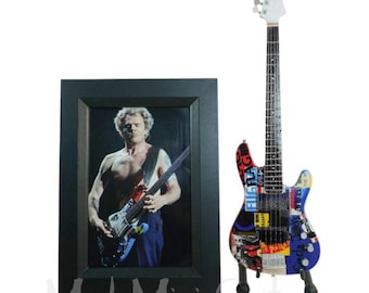 Miniature Guitar FLEA with Stand + Photo + Frame 6X4 Psycho BASS Red Hot Chili Peppers
