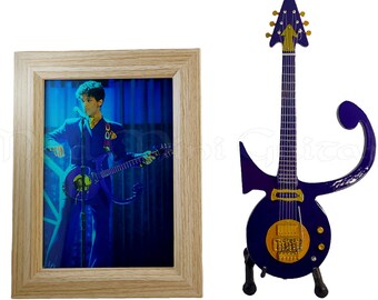 Chitarra in miniatura PRINCE / Cornice per foto 5X7 / Supporto incluso