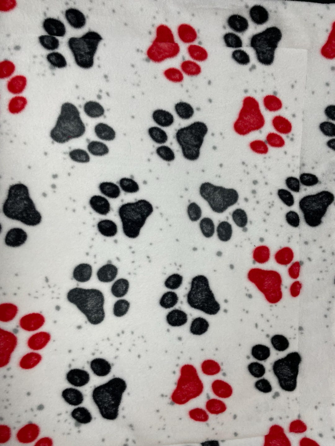 Medium Reversible Fleece Dog Crate Mat 23 by 34 Red and Black Pawprints ...