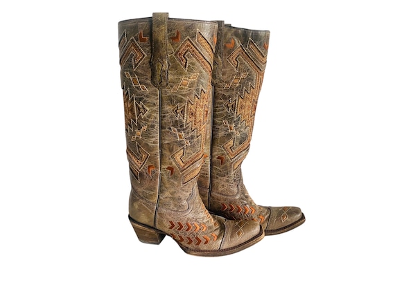 Corral Aztec Design Embroidered Women display picture 3