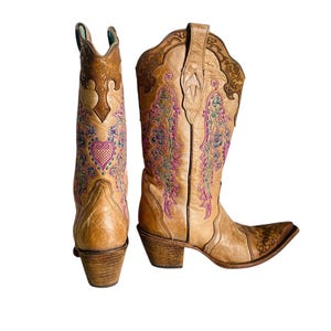 CORRAL BOOTS ネイティブ柄ヴィンテージウエスタンブーツ 8サイズ CORRAL BOOTS ネイティブ柄ヴィンテージウエスタンブーツ 8