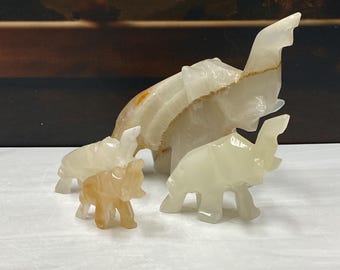 Vintage Onyx Trunk Up Elephant Family Set of 4 Hand Carved Stone Figurines
