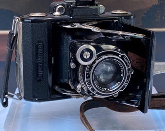 Vintage Zeiss Ikon Model 530 Folding Camera – Carl Zeiss Jena Tessar Lens – Compur Shutter – Original Leather Case – Pre-WWII Germany