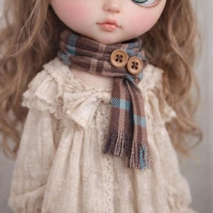 Plaid Doll Scarf with Buttons: BJD, Blythe, 1/6 Scale