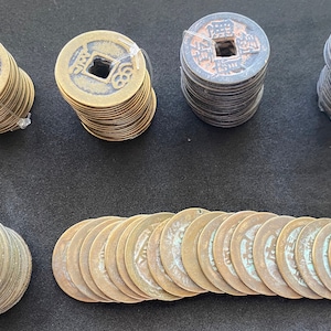 Chinese Coin 20 pieces Of Vintage Chinese Cash Coin For Crafting!