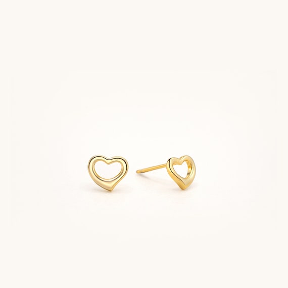 14K Gold Over Sterling Silver Lo Vet Heart Stud Earrings 14K Gold Over Sterling Silver Lo Vet Heart Stud Earrings