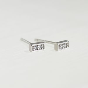 Petites puces d&#39;oreilles stimulantes en diamants cubiques, argent sterling rhodié et plaqué or hypoallergéniques pour oreilles sensibles, style minimaliste
