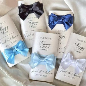 Bruiloftsbedankjes, gepersonaliseerde tissueverpakkingen Happy Tears, gastgeschenken, marineblauw