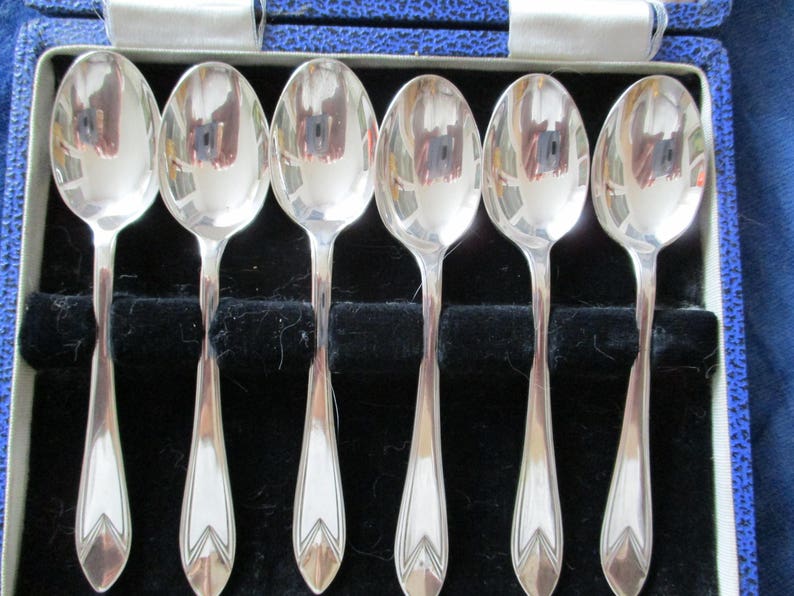James Walker Ltd the London Jewellers Vintage Art Deco EPNS CoffeeTea Spoons Set of 6 in Box