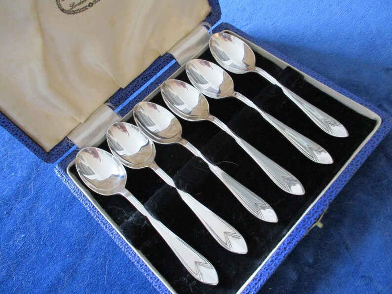 James Walker Ltd the London Jewellers Vintage Art Deco EPNS CoffeeTea Spoons Set of 6 in Box