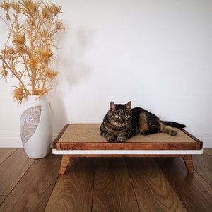 Lindo arranhador de papelão para gatos grandes feito de compensado "Scratch Long" da PurrFur