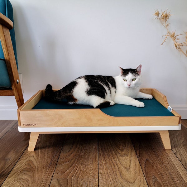 Cozy classic bed "Sleep Long" made for plywood for cats and small/medium dogs from PurrFur