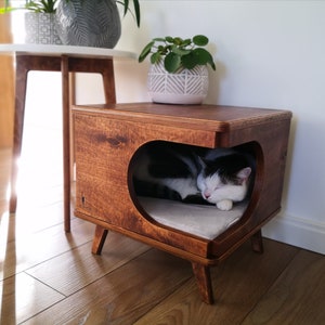 Stilvolles Katzenhaus aus Sperrholz, handgefertigtes gemütliches Katzenbett Rustical Box Dark Oak von PurrFur