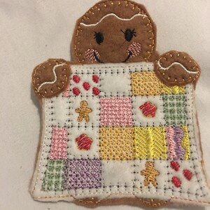 Gingerbread quilter hanging decoration