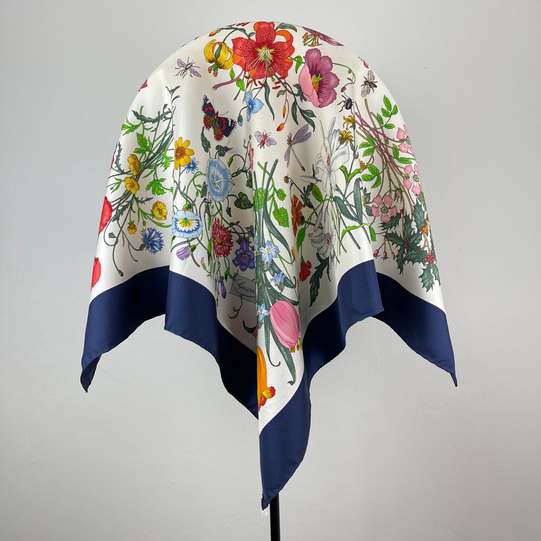 GUCCI LUXURY SCARF Stunning Floral Designed by V. Accornero Multi Color