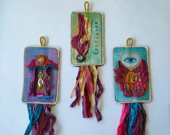 Talisman, words and symbols, oracle to hang, object of intention, textile art, painting and embroidery - Confidence/Eye/Goddess