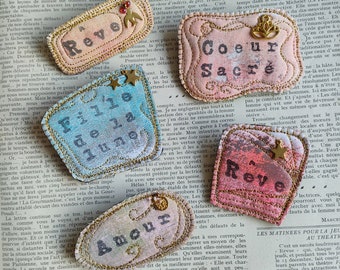 Brooch "La douceur des mots", textile jewel with message, embroidered brooch in fabric / jewel of your choice #10