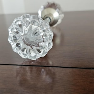 Glass 12-Point Doorknob Set With Metal Hardware