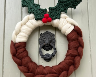 Christmas Pudding Wreath - Crochet Wreath - Yarn Wreath