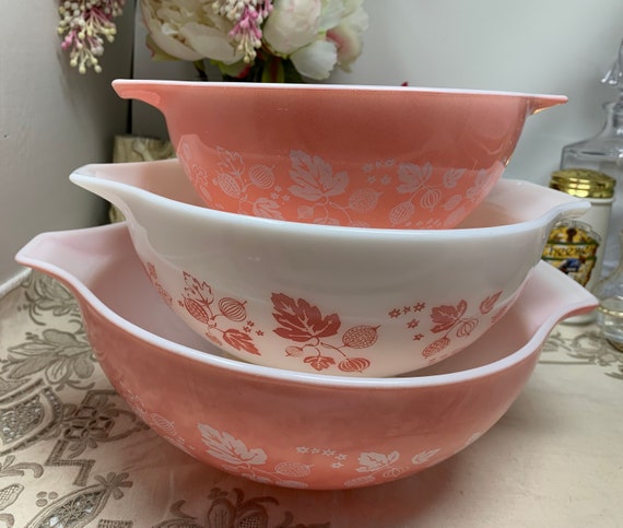 3 Vintage Pyrex Pink Cinderella Gooseberry Mixing Bowls 442 443