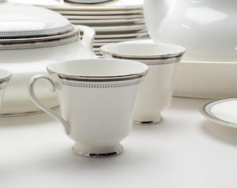 Sarabande by Royal Doulton Fine Bone China,  Simple Sophisticated Elegant and Stylish, Platinum and Black Verge Bands