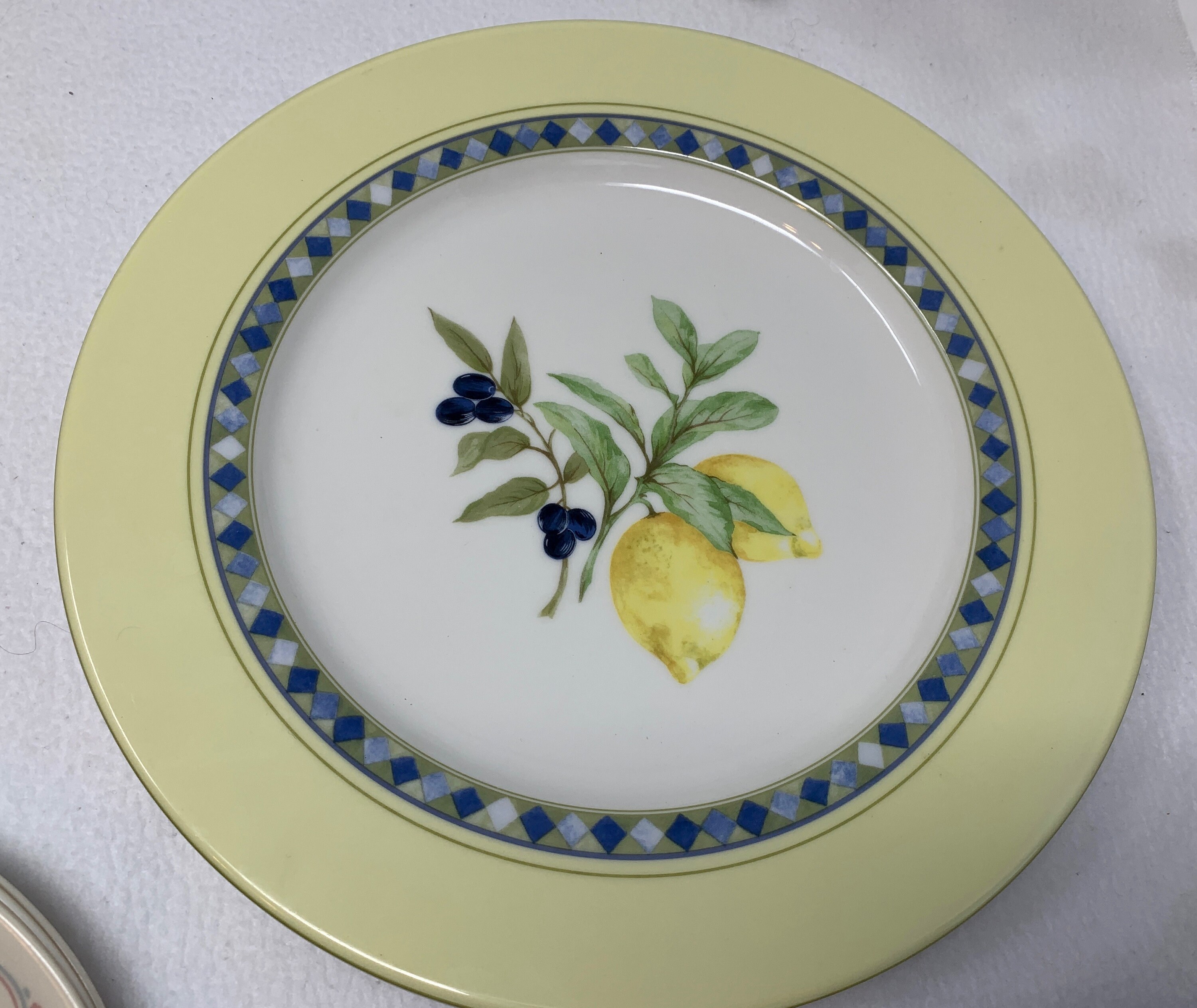 Carmina 11 Lemon Dinner Plate by Royal Doulton Bistro Etsy Canada