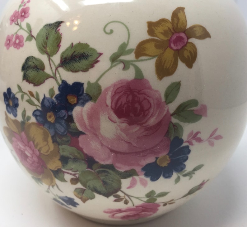 fine bone china from England with a pink roses pattern Bud Vase by Sadler from the 1960s