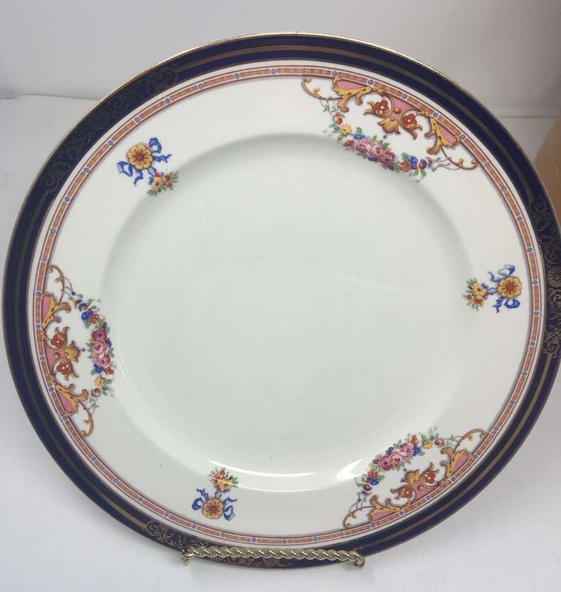 Vintage Alfred Meakin England Scalloped Semi-Porcelain White and Gold Set of FOUR Dinner Plates Dining & Serving Plates