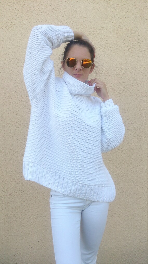 Kabel gebreide jurk. Minimalistische jurk. Oversized jurk. Hoge hals jurk. Cowl hals jurk. Tuniek jurk. oversized trui. Losse kleding. Kabel gebreide jurk. Minimalistische jurk. Oversized jurk. Hoge hals jurk. Cowl hals jurk. Tuniek jurk. oversized trui. Losse kleding.